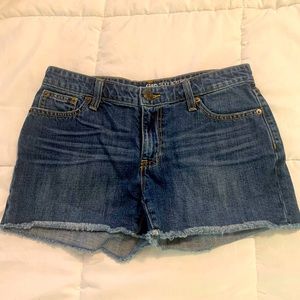 GAP • jean shorts